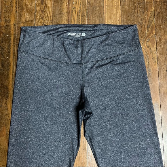 Old Navy Women’s Large Tall Active Gray-Black Fitted Sport Compression Leggings - Picture 3 of 11